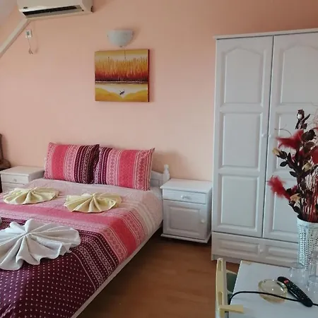 Pensión Фамилна Къща Авджиеви *