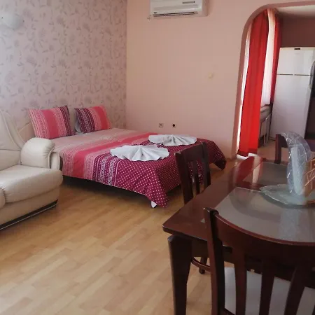 Guest house Фамилна Къща Авджиеви