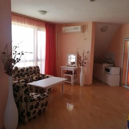 Фамилна Къща Авджиеви Guest house *