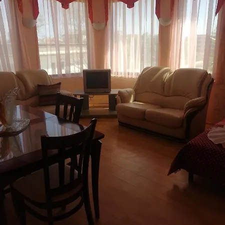 Guest house Фамилна Къща Авджиеви