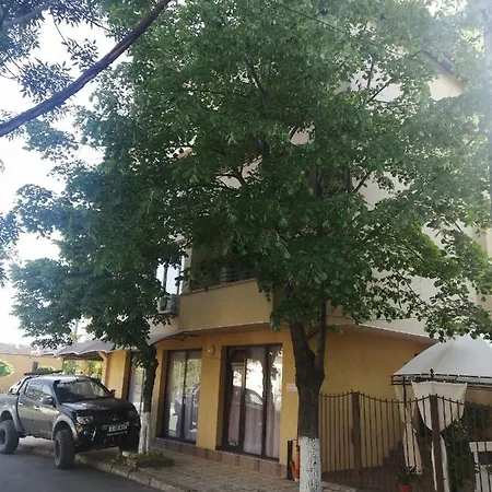 Фамилна Къща Авджиеви Guest house