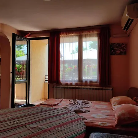 Фамилна Къща Авджиеви Guest house *